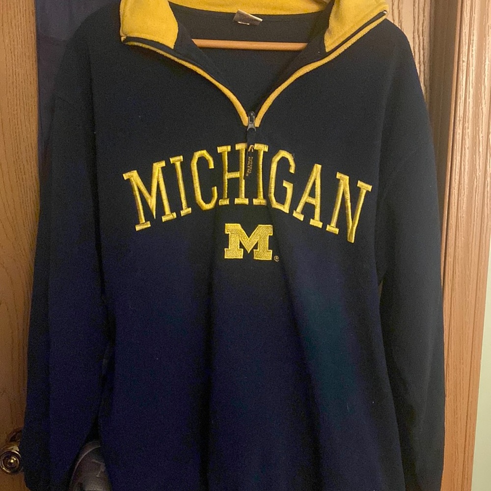 NWOT Mens U of M 1/4 zip